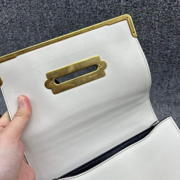 100% Authentic Prada Cahier Black & White Shoulder Bag - Picture 10 of 16